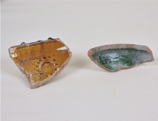 Glazed ceramic fragments